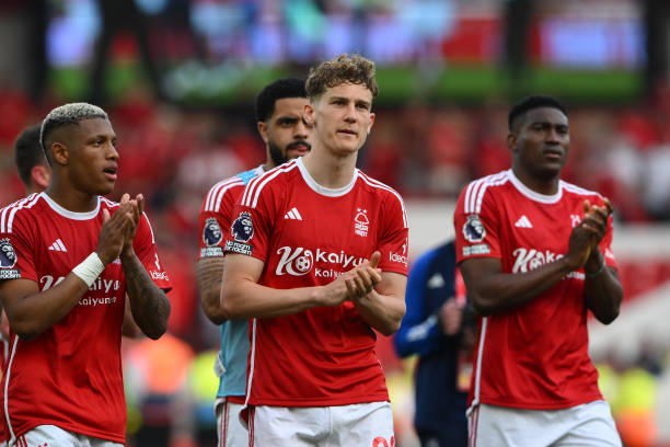 赛中一直以 赛中一直以